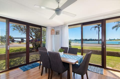 Dining area, Garden view
