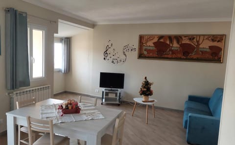 La Casa di Ermes - Ampio luminoso appartamento a tre minuti dal centro Apartment in Sanremo