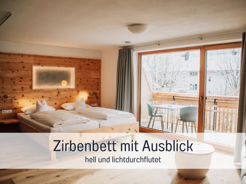 Bed, Balcony/Terrace, Photo of the whole room, Bedroom, Mountain view