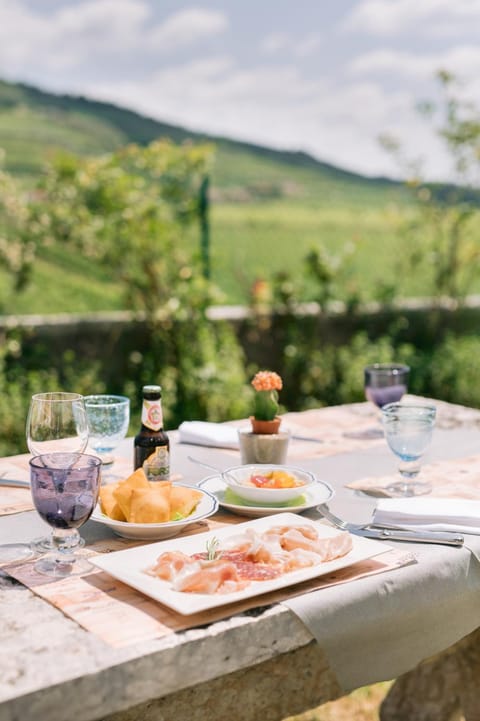 Restaurant/places to eat, Lunch, Dinner