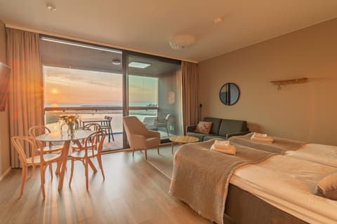 View (from property/room), Balcony/Terrace, Photo of the whole room