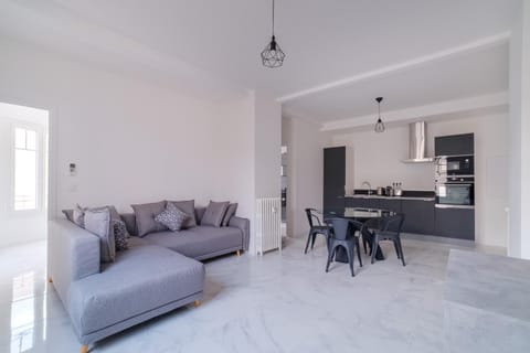 VILLA J Apartment in Antibes