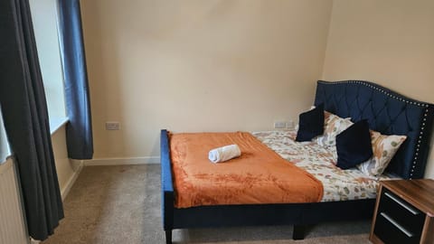 Immaculate 3 bedroom property. House in Nottingham