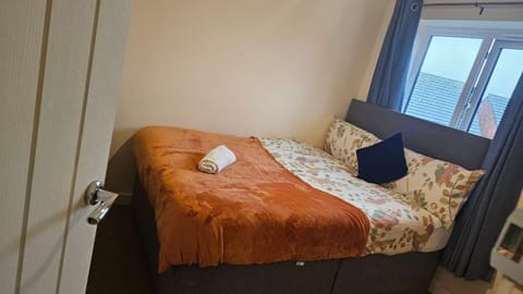 Immaculate 3 bedroom property. House in Nottingham