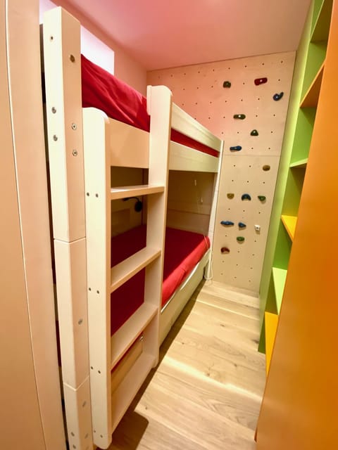 bunk bed