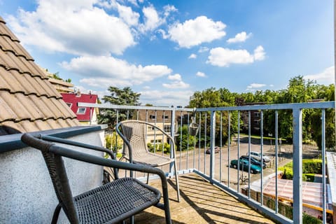 Facade/entrance, View (from property/room), Balcony/Terrace, Area and facilities