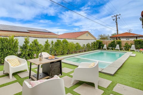 Stagecoach Ready! Dreamy Desert Hot Springs Rental House in Desert Hot Springs