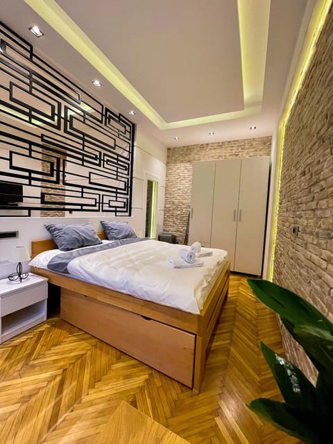 Bed, Photo of the whole room, Bedroom, towels, wardrobe