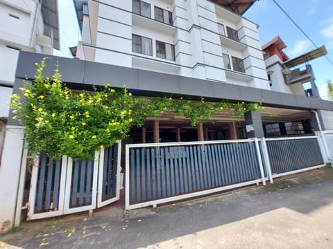Property building, Day