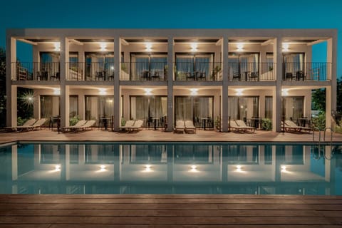 Property building, Night, Balcony/Terrace, Pool view, Swimming pool, sunbed