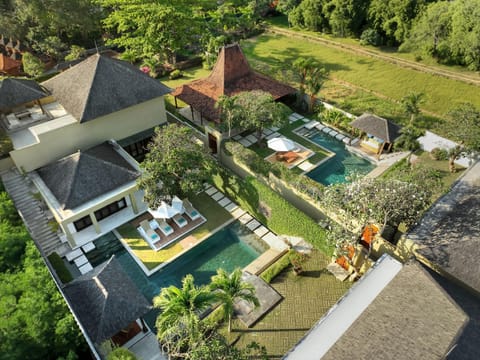 Property building, Day, Natural landscape, Bird's eye view, Garden view, Pool view, Swimming pool, sunbed