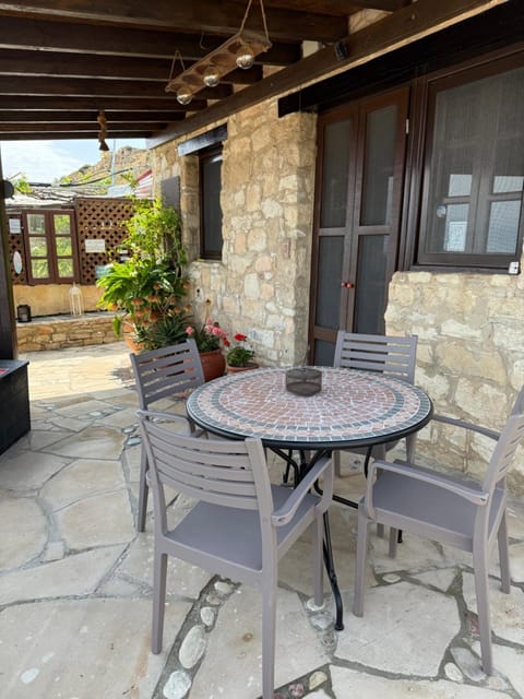 Patio, Day, View (from property/room), Balcony/Terrace, Dining area