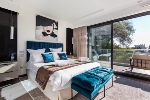 Patio, Bed, Day, View (from property/room), Photo of the whole room, Bedroom