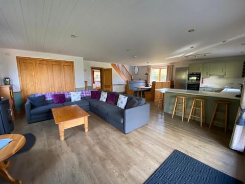 Ghillies Lodge Crianlarich House in Scotland