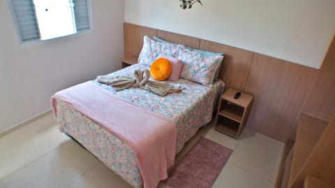 Bed, Bedroom, internet, towels, wardrobe