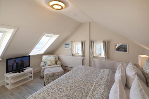 TV and multimedia, Bedroom