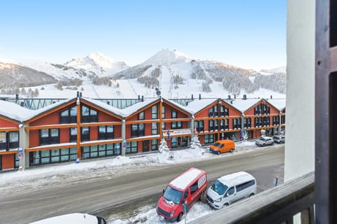 Hostdomus - Fox Suite Apartment in Sestriere