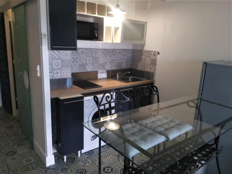 studio climatisé et calme, proche centre et mer Apartment in Mandelieu-La Napoule