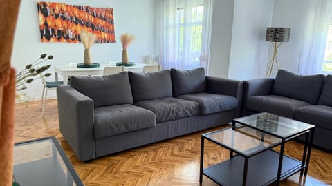 Communal lounge/ TV room, Dining area