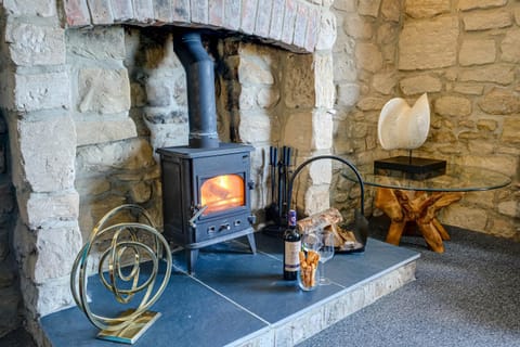 The Anchorage - sea views and beach on doorstep House in Amble