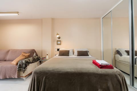 Bed, Photo of the whole room, Bedroom, towels, wardrobe