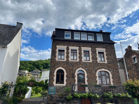 Weingut Gästehaus Bach Apartment in Cochem-Zell