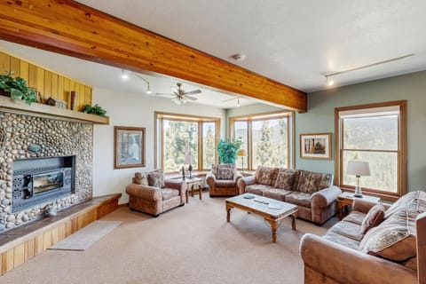 Lookout Lodge House in Zephyr Cove