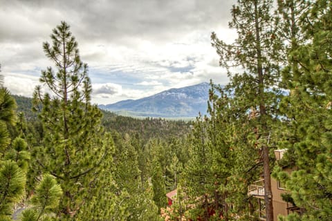 Lookout Lodge House in Zephyr Cove