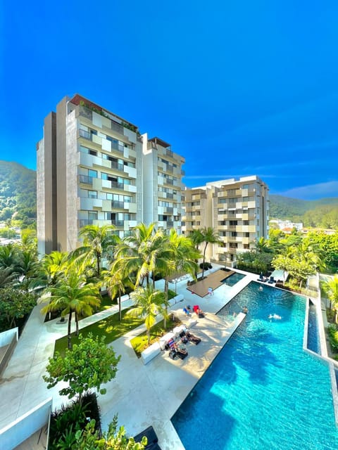 Property building, Pool view, Swimming pool, sunbed
