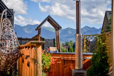 Property building, Hot Tub, Hot Tub, Mountain view