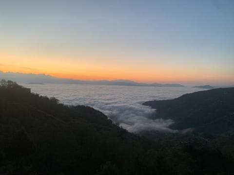 Natural landscape, View (from property/room), Balcony/Terrace, Mountain view, Sunrise