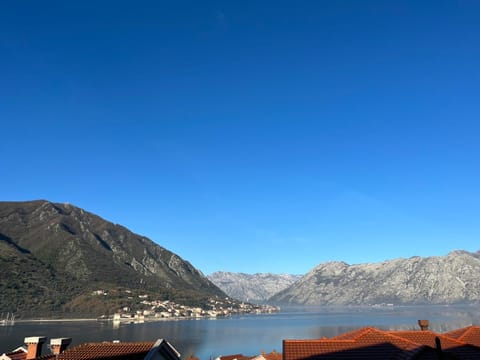 Day, Natural landscape, Mountain view, Sea view