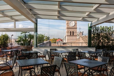 Balcony/Terrace, Landmark view, Breakfast