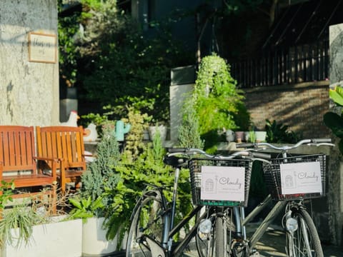 Cycling, Parking