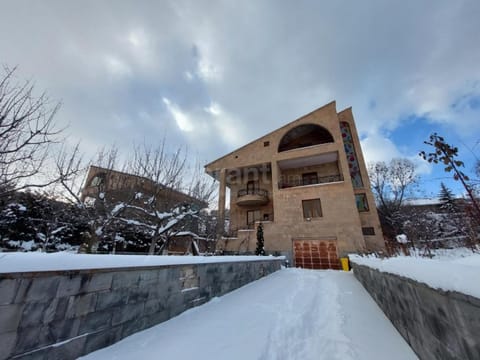 Property building, Winter
