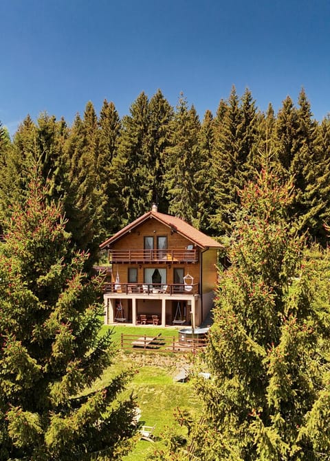 Property building, Day, Natural landscape, Garden view