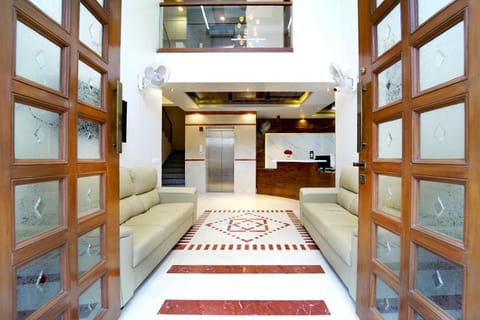 Facade/entrance