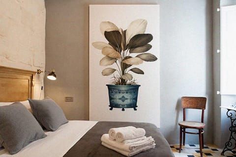 Bed, View (from property/room), Bedroom, Street view, wardrobe