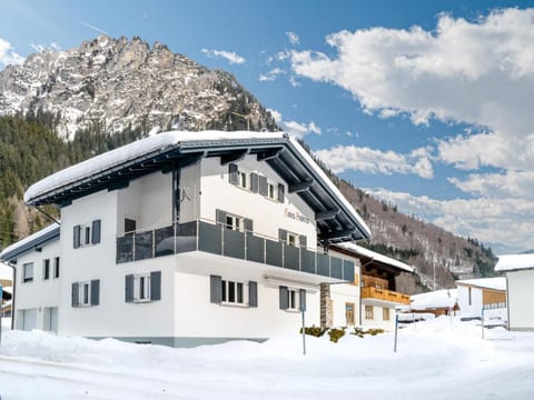 Property building, Winter