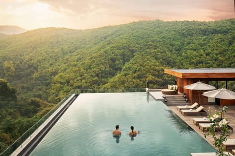 Swimming pool, Swimming pool