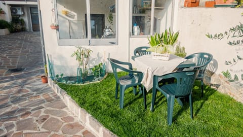 Property building, Garden, Garden view