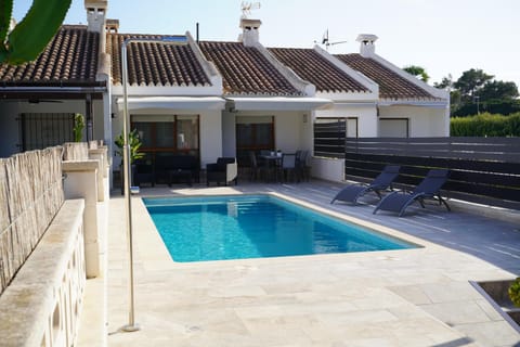 Patio, Swimming pool