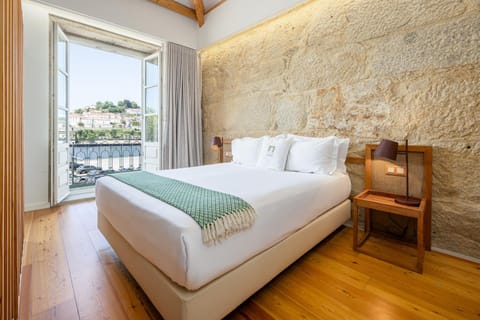 Bed, Balcony/Terrace, Bedroom