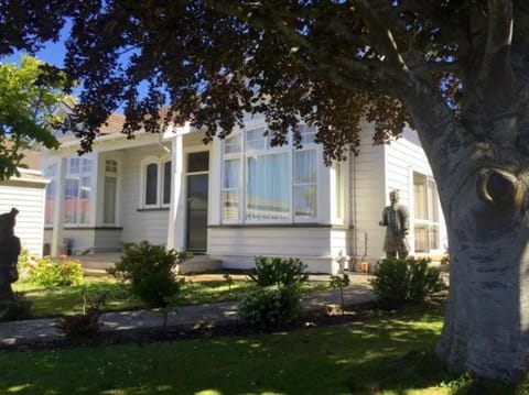 Property building, Facade/entrance, Garden