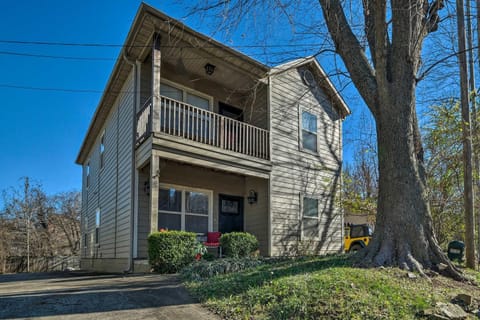 Fayetteville Apt by Univ of Arkansas Campus! Apartment in Fayetteville