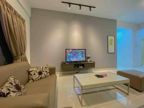 Communal lounge/ TV room, Living room