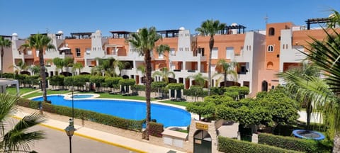 Property building, Swimming pool, Swimming pool