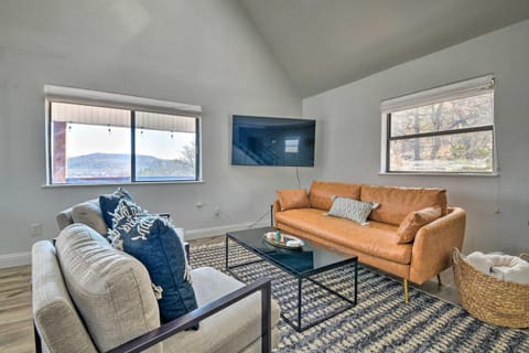 Spacious Family Home on the Water and Boat Dock House in Texas