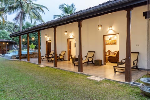 Day, Garden, Seating area, Garden view