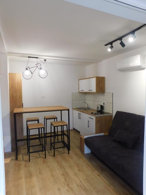 Kitchen or kitchenette, Living room, Seating area